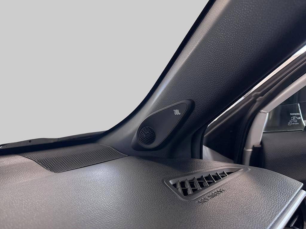 Toyota Corolla Cross 2023 - miniatyr 13