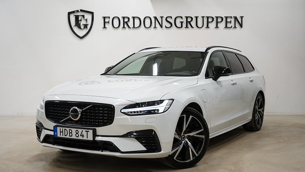Volvo V90 Recharge T8 AWD Plus Dark / SE SPEC