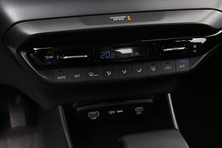 Halvkombi Hyundai i20 17 av 20