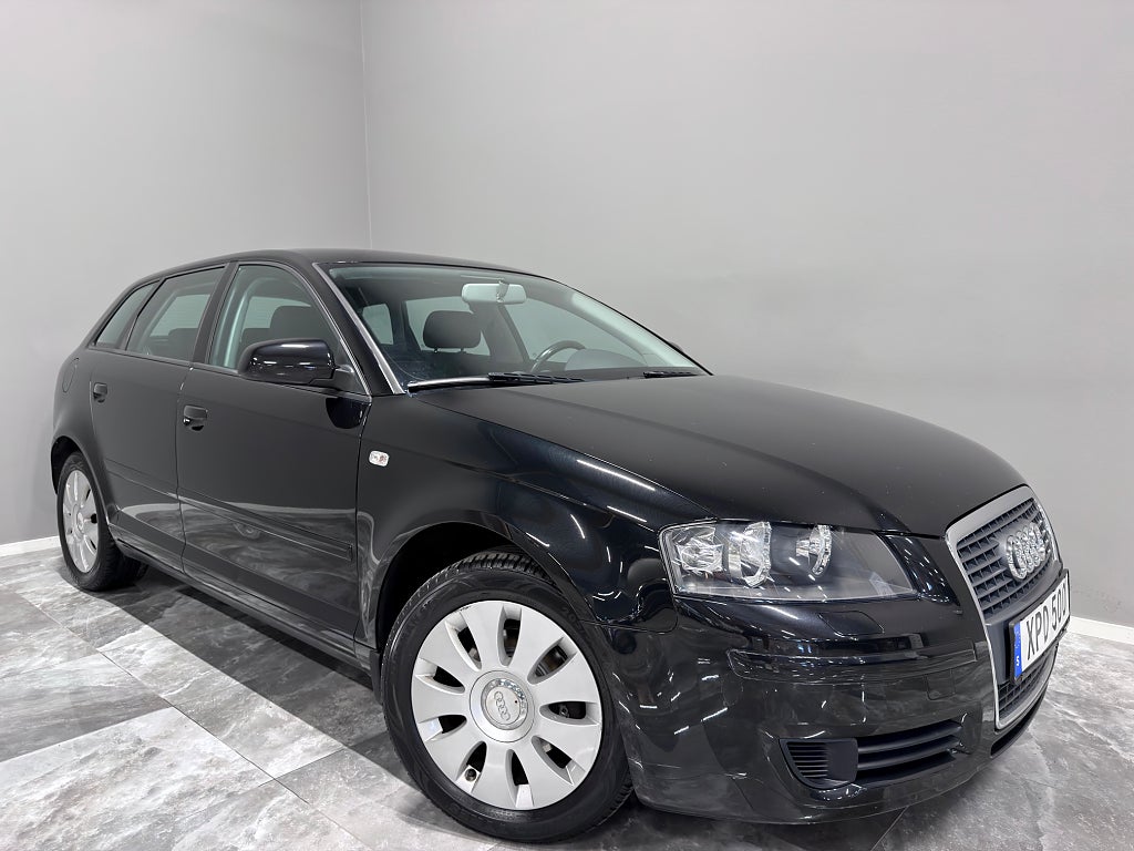 Audi A3 Sportback 1.6 8v Kamrem bytt/Värmare/Fulservad/102HK