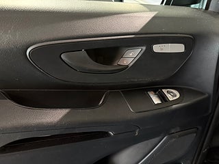 Transportbil - Skåp Mercedes-Benz Vito 9 av 19