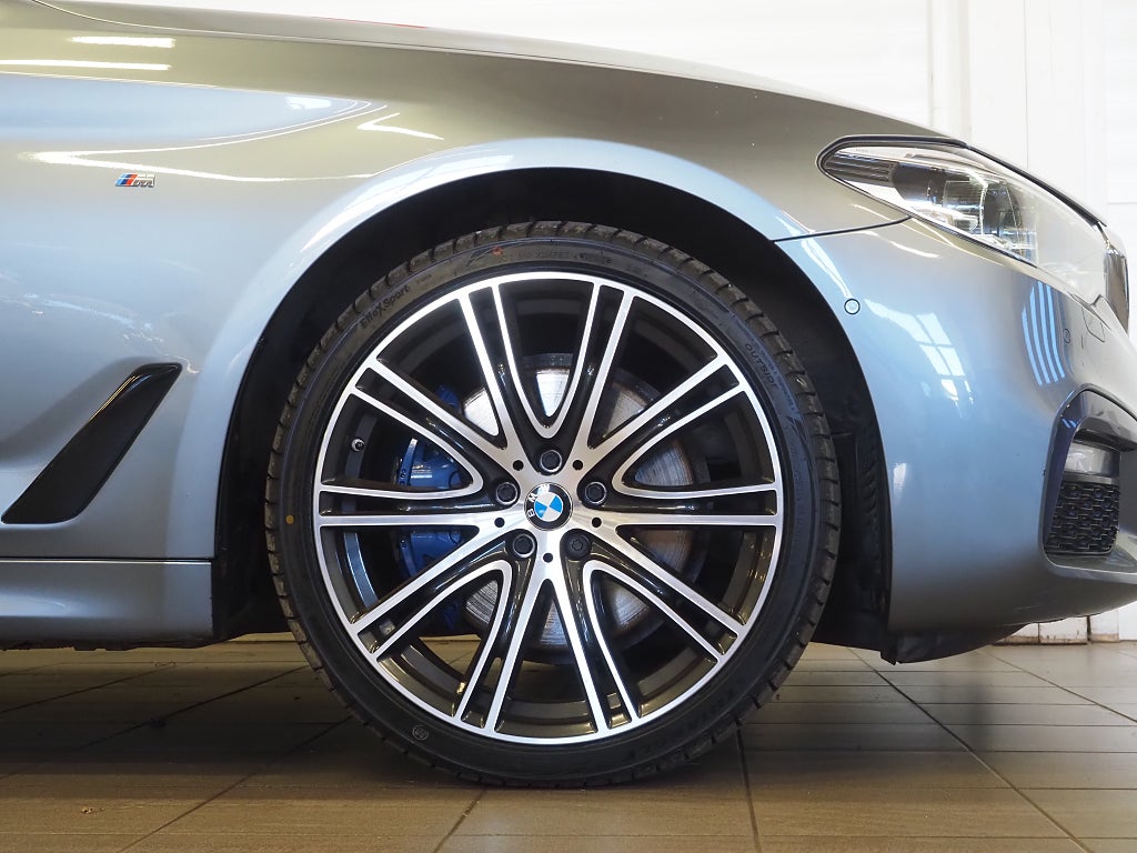 BMW 530 d xDrive 265hk Touring M Sport Pano H/K 360° Se Spec! 2018