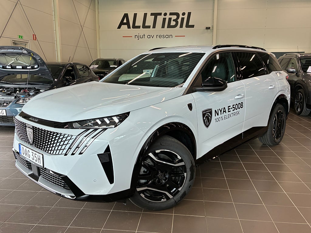 Peugeot E-5008 GT Long Range 97kWh Drag/Kamera/Värmare DEMOBIL