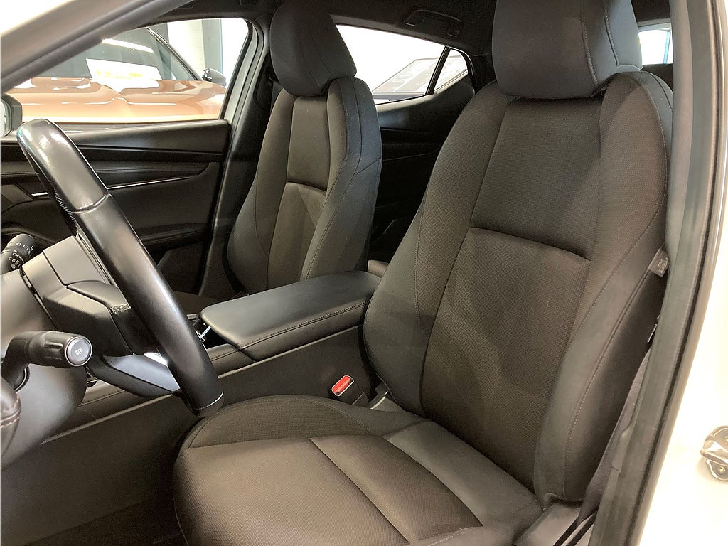 Bild på Mazda 3 Hatchback Sky 2.0 150hk Aut - B-KAMERA, 1 ÄGARE