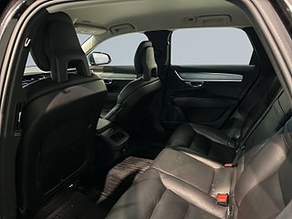 Volvo V90 D4 AWD Inscription Drag Pvärm Skinn Kamera GPS SoV – bild 12
