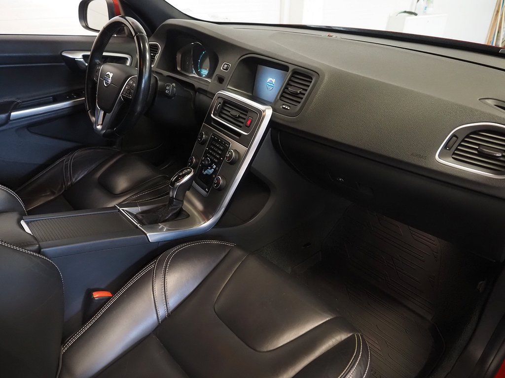 Volvo V60 D5 AWD Geartronic Summum Drag VOC D-Värm Skinn 2014