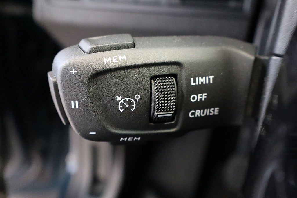 Bild på Peugeot 3008 Active Pack 1.2 PT 130hk - B-KAMERA, CARPLAY