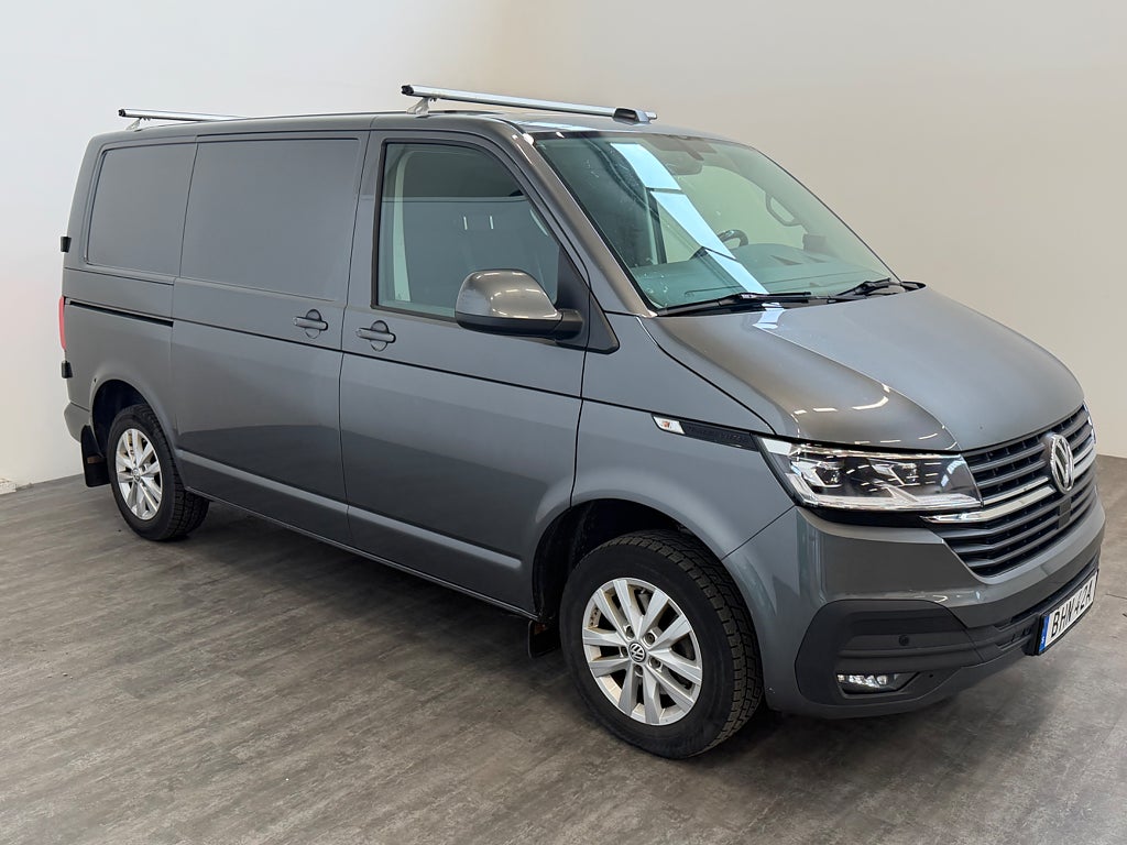 Volkswagen Transporter 2.0TDI 150hk 4Motion D-värm Cockpit CarPlay Kamera mm