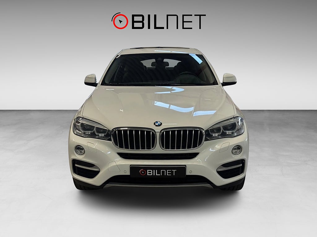 BMW X6 xDrive40d 313hk HUD Värmare Komfortstol 20" Pano Drag