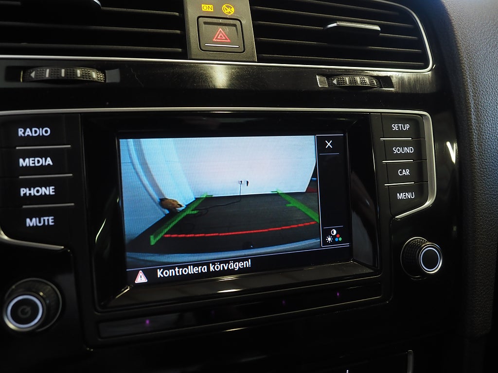 Volkswagen Golf 1.4 TSI 140hk DSG Automat R-Line Dragkrok Kamera 2015