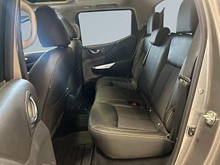Nissan Navara Dubbelhytt 2.3 dCi 4WD MOMS Dvärm Drag Bkamera Kåpa S&V – bild 13