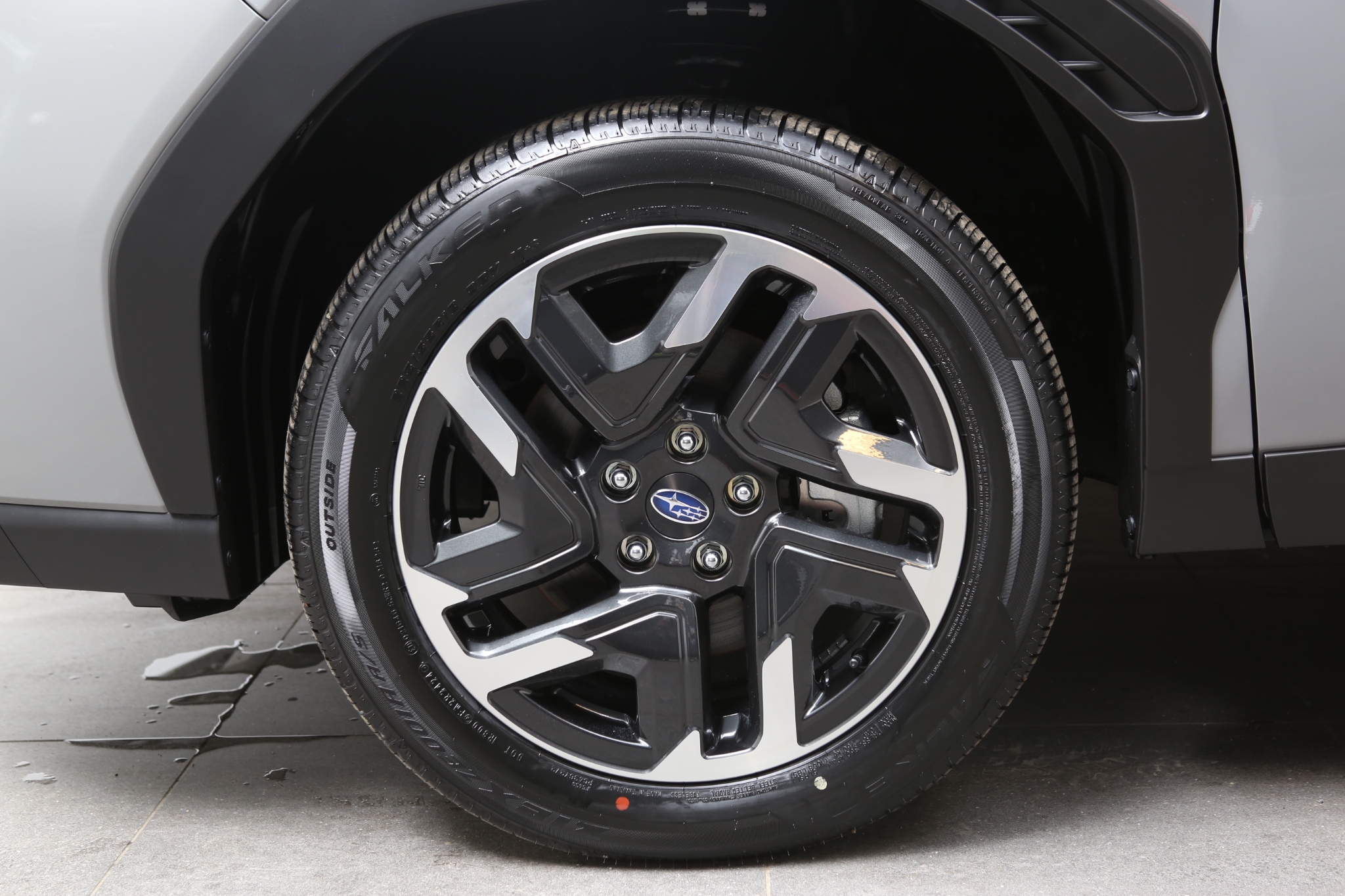 Subaru Forester 2025, photo 4/54