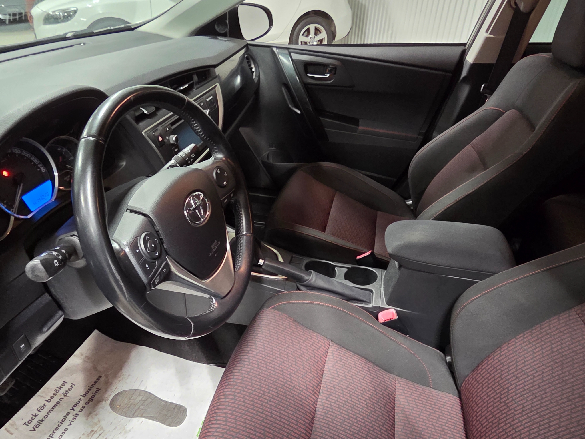 Toyota Auris 2014, bild 6/41