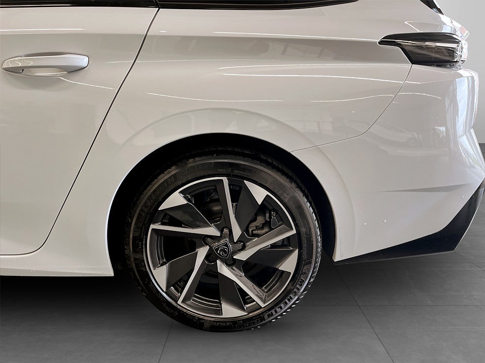 Bild på Peugeot 308 SW Allure Hybrid 145hk Aut B-KAMERA CARPLAY