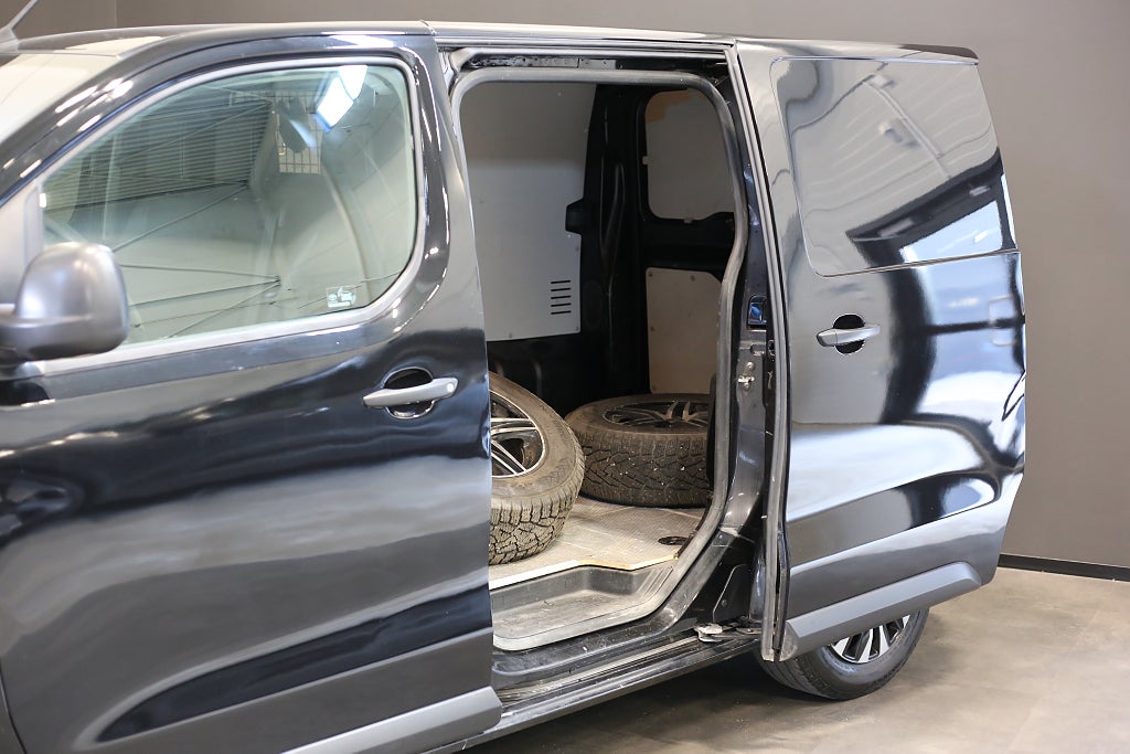 Toyota ProAce Panel Van 1.6 D-4D*3,99%*Värmare Drag MOMS