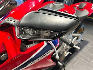 Honda CBR1000RR SP1 /3,45%/860mil/Yoshimura/Quickshifter