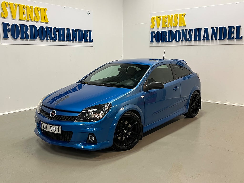Opel Astra OPC 2.0 Turbo 240HK Keyless Sportstolar Navi Recaro
