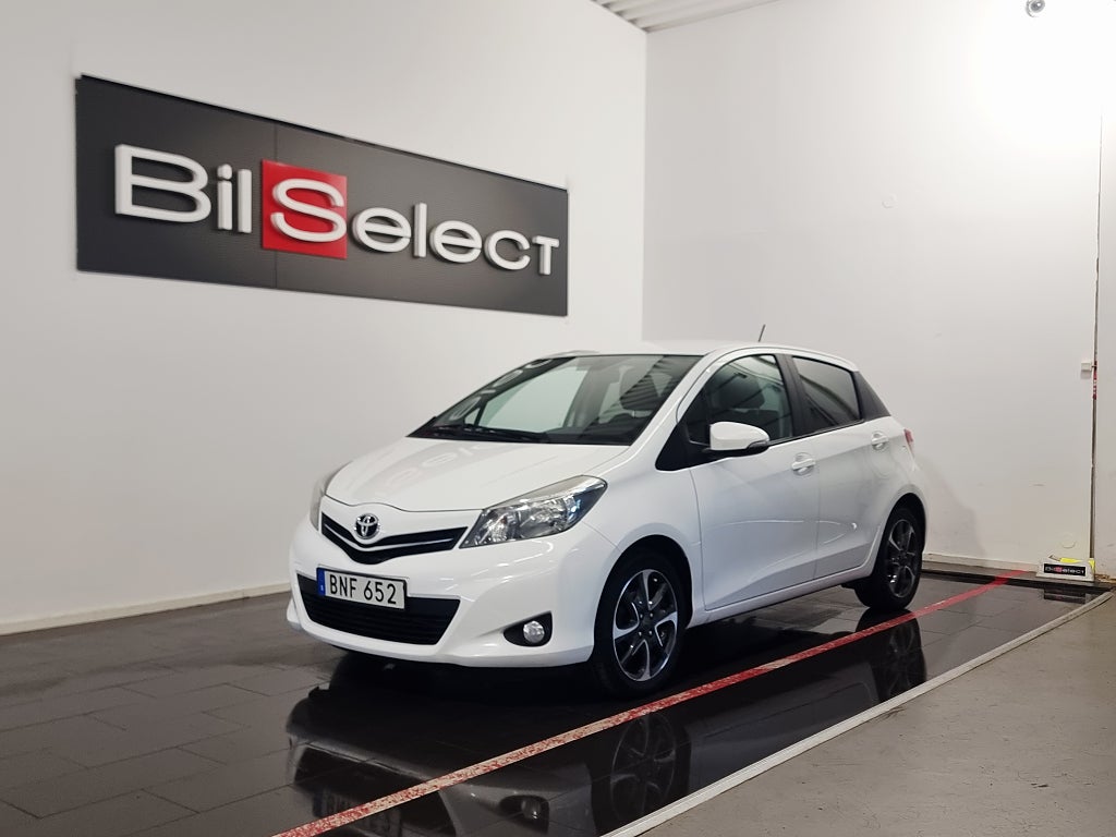 Toyota Yaris 5-dörrar 1.33 Dual VVT-i Edition 50 Ny Besk Fullsevad