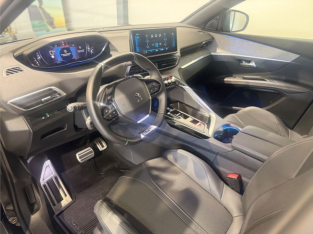 Bild på Peugeot 3008 GT 1.2 PT 130hk Aut - B-KAMERA, NAVI