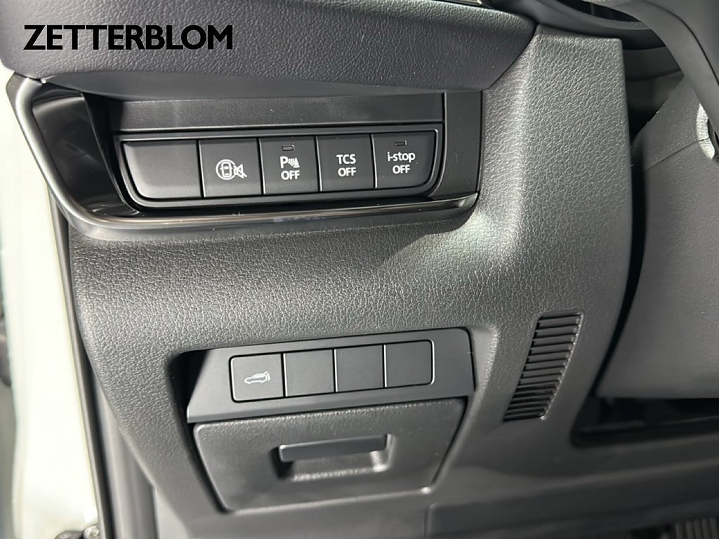 SUV Mazda CX-30 14 av 20