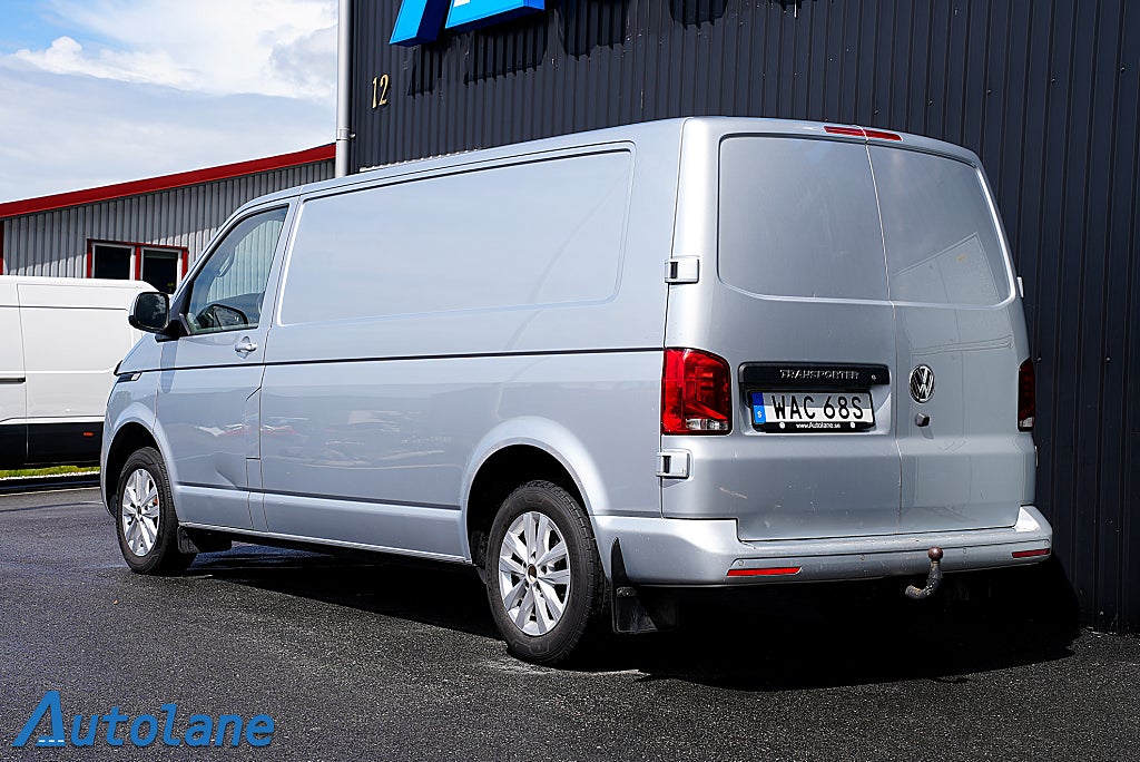 Volkswagen Transporter T30 2.0 TDI DSG, Backamera, Värmare, Drag, MOMS 150h