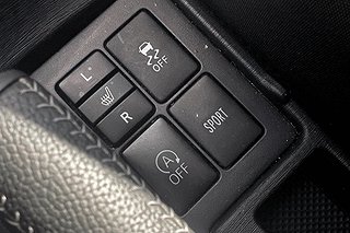 Halvkombi Toyota Yaris 24 av 39