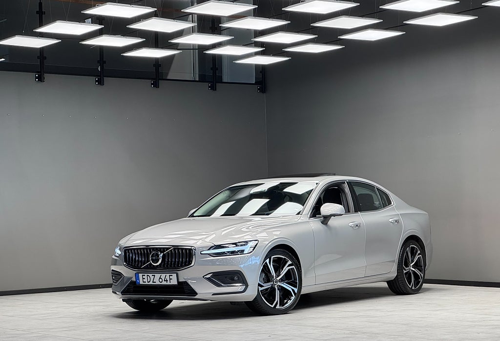 Volvo S60 B5 AWD Ultimate Bright / 360° kamera / Panorama