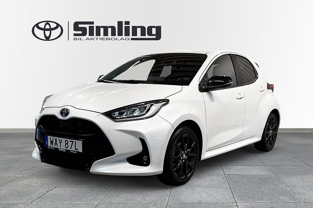 Toyota Yaris 1,5 HYBRID 5D STYLE VINTERHJUL