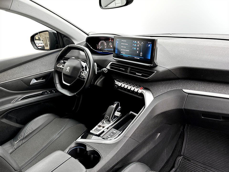 Bild på Peugeot 5008 Allure 1.2 PT 130hk Aut 7-SITS B-KAMERA NAVI