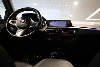 Sedan BMW 218 17 av 27