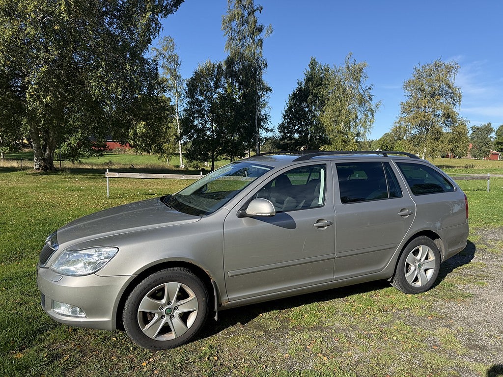 Skoda Octavia Kombi 1.4 TSI Elegance Euro 5