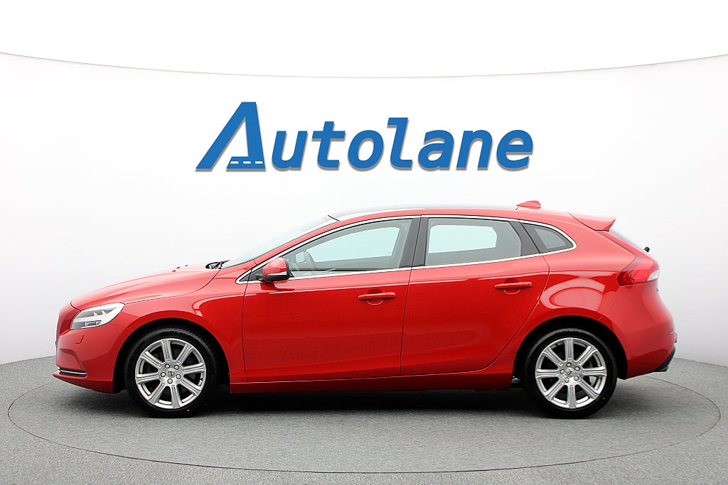 Volvo V40 D3 Inscription, Summum Panorama, Drag, BLIS, Navi 150hk