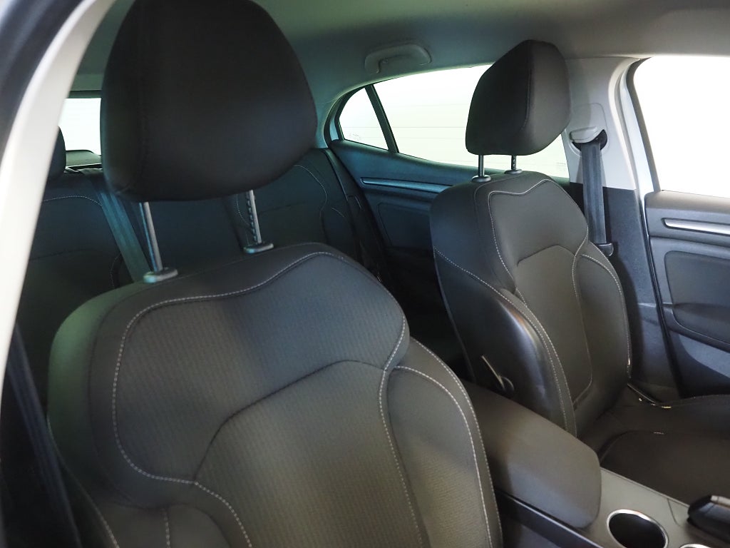 Renault Mégane 1.5 Blue dCi EDC Automat | P-Sen | Ledramp | 2022