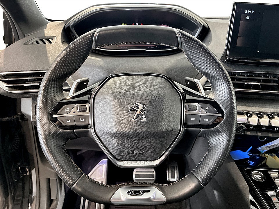 Bild på Peugeot 5008 GT 1.2 PT 130hk Aut 7-SITS B-KAMERA CARPLAY