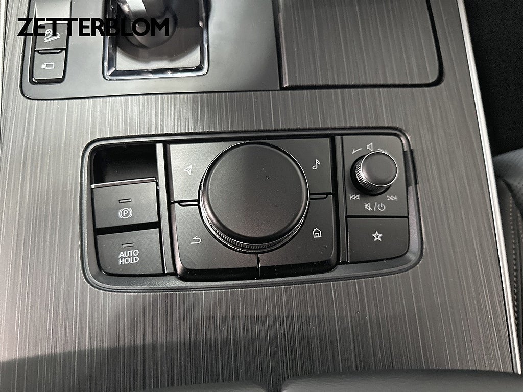 SUV Mazda CX-60 15 av 17