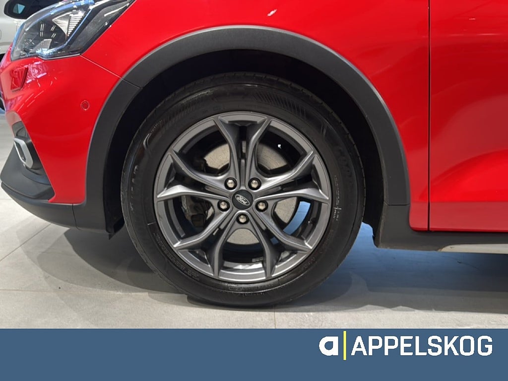 Ford Focus Ecoboost Active Kombi |RÄNTA 3,99%|V-HJUL INGÅR| thumbnail