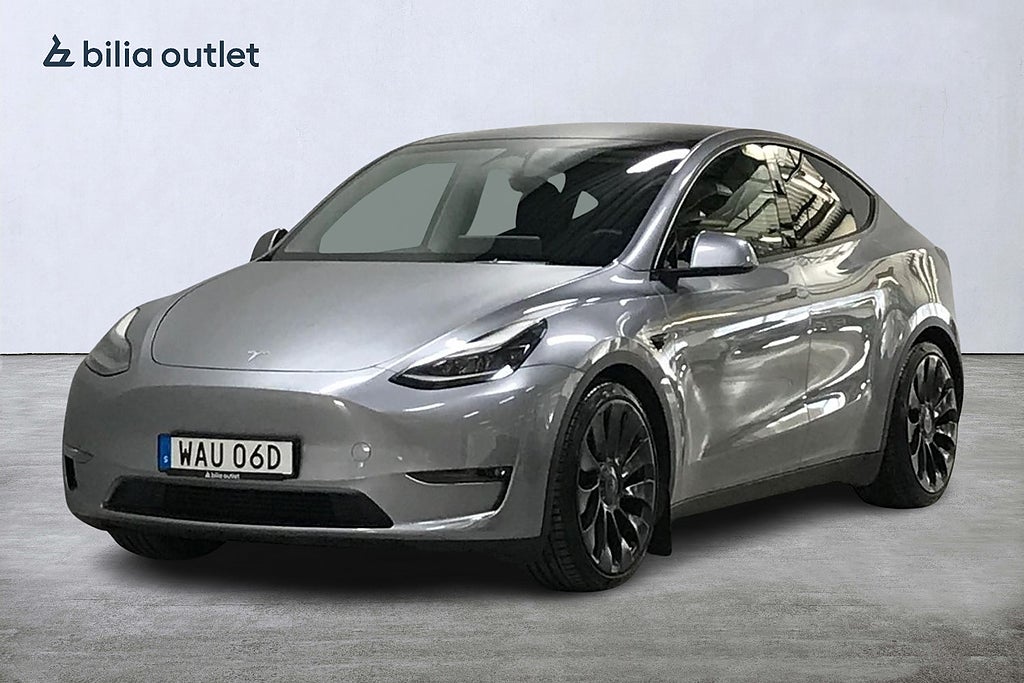 Tesla Model Y Performance 534hk Panorama Autopilot Navi MOMS