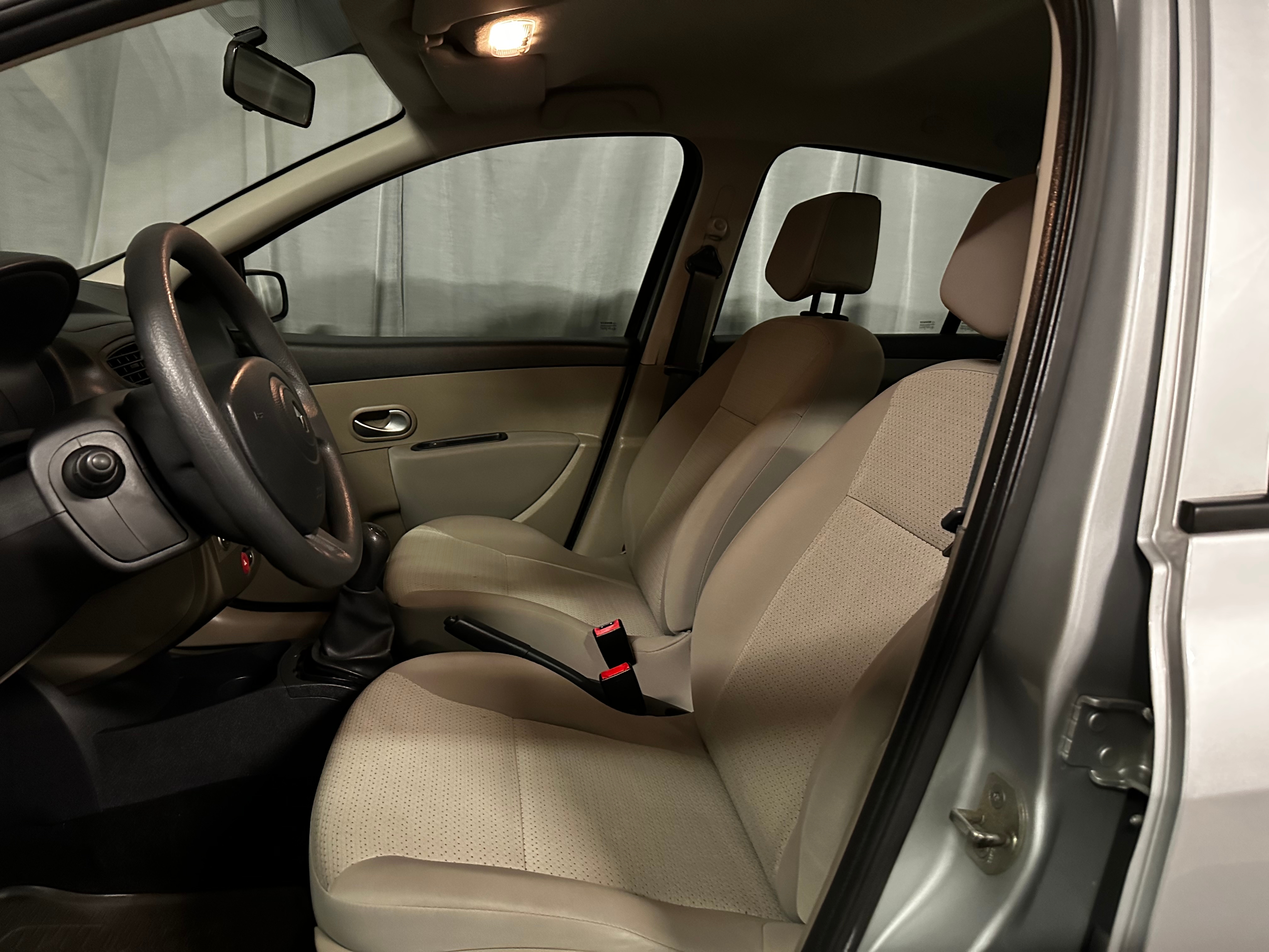 Renault Clio 2009, photo 7/48