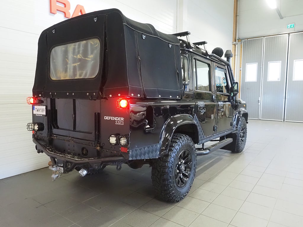 Land Rover Defender 110 4x4 TD5 Black Edition Snorkel Extraljus Drag Pick-U 2002