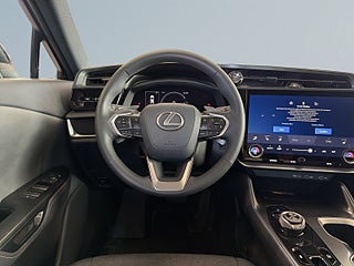 Lexus RZ 300e /Keyless/A.d Fart/Navi/Kamera/Psens/Laneassist – bild 9