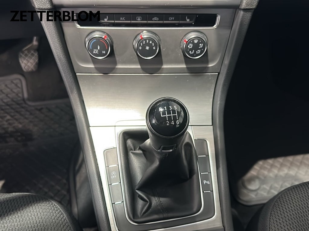 Halvkombi Volkswagen Golf 14 av 18