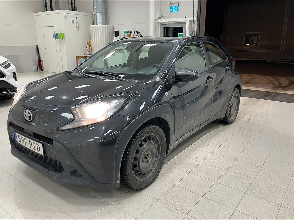 Toyota Aygo X Play Automat Vinterhjul