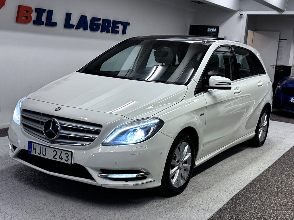 Mercedes-Benz B 180 CDI BlueEFFICIENCY 7G-DCT/Pano/Skinn/Drag