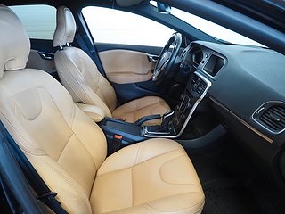 Halvkombi Volvo V40 Cross Country 10 av 23