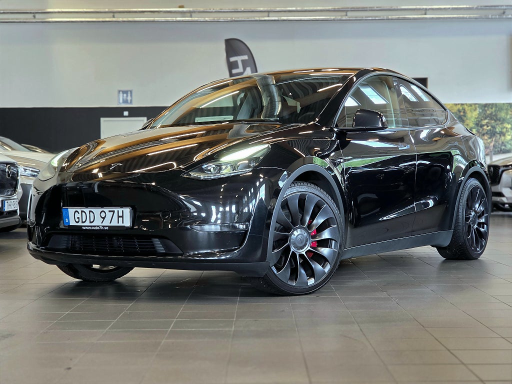 Tesla Model Y Performance 534hk AWD / Autopilot / Momsbil