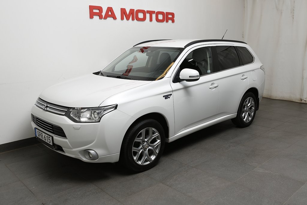 Mitsubishi Outlander Plug-in hybrid 4WD Aut Extraljus Drag 2014