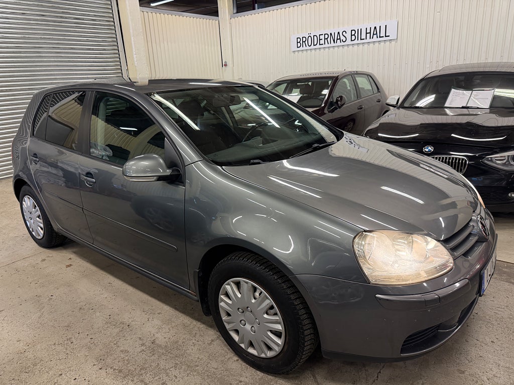 Volkswagen Golf I 5-dörrar 1.6 Trendline/ Kamrembytt/ Nyservad