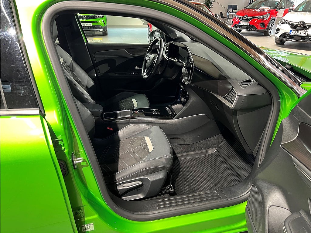 Bild på Opel Mokka Ultimate 1.2 PT 130hk Aut - BACKKAMERA, CARPLAY