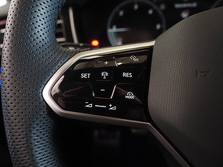 SUV Volkswagen Touareg 24 av 27