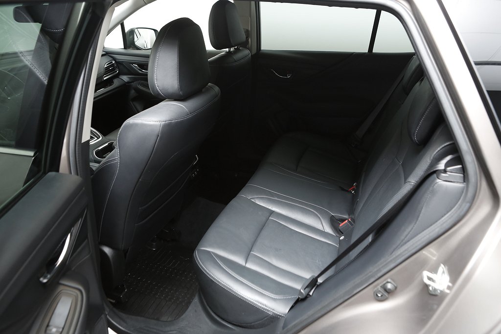 Subaru Outback 2,5i XFuel Limited AWD Skinn Motorv Dragkrok 2022